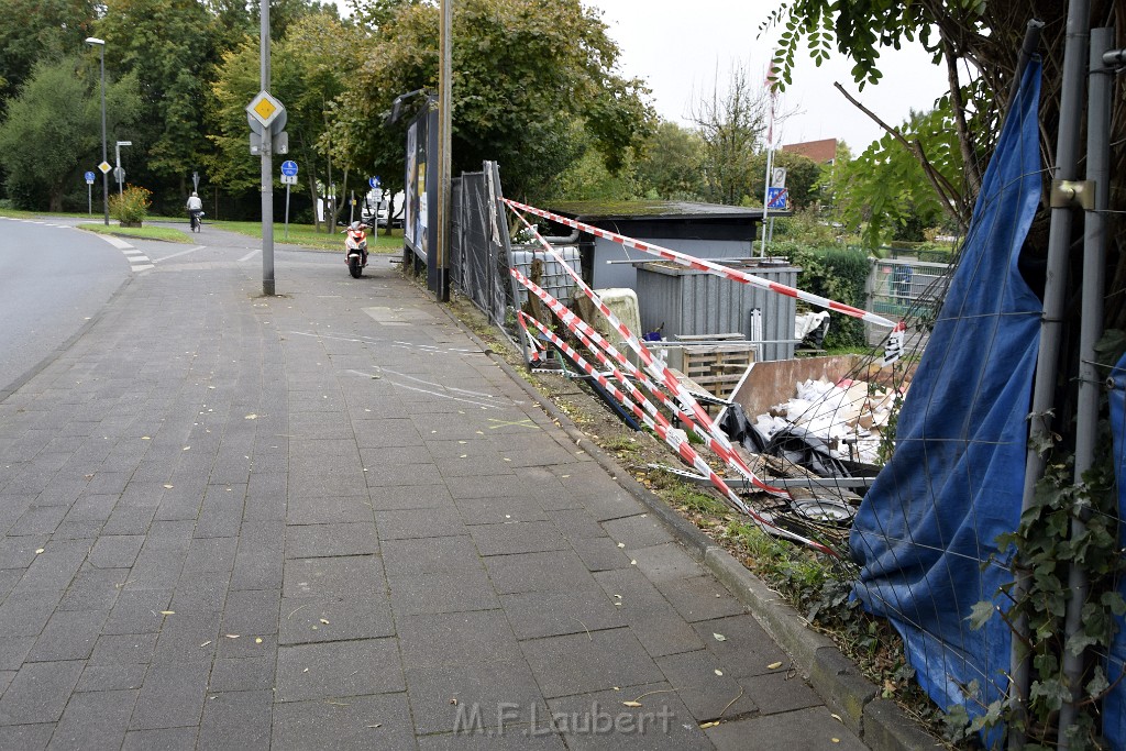 Einen Tag später VU Vingster Ring Lustheiderstr P10.JPG - Miklos Laubert